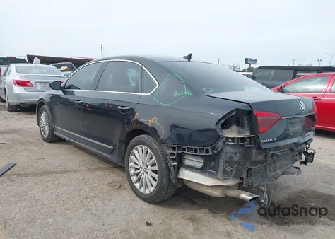 2017 Volkswagen Passat 1.8T Se z USA, uszkodzony, nr VIN 1VWBT7A38HC049858
